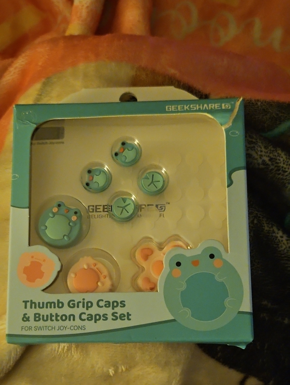 Frog Thumb Grip Caps & Button Caps Set for Switch Joy-Cons - Blue/Peach
